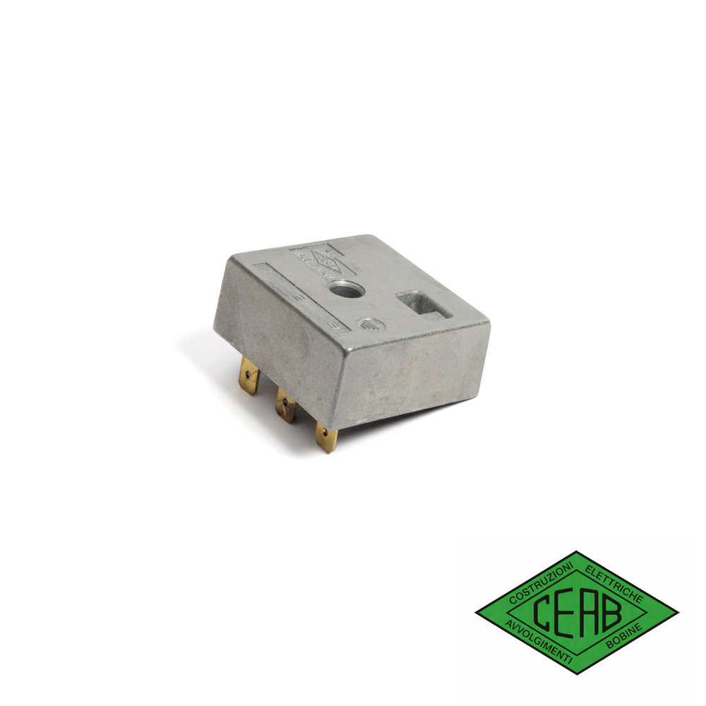 Spændingsregulator 12V 6 A