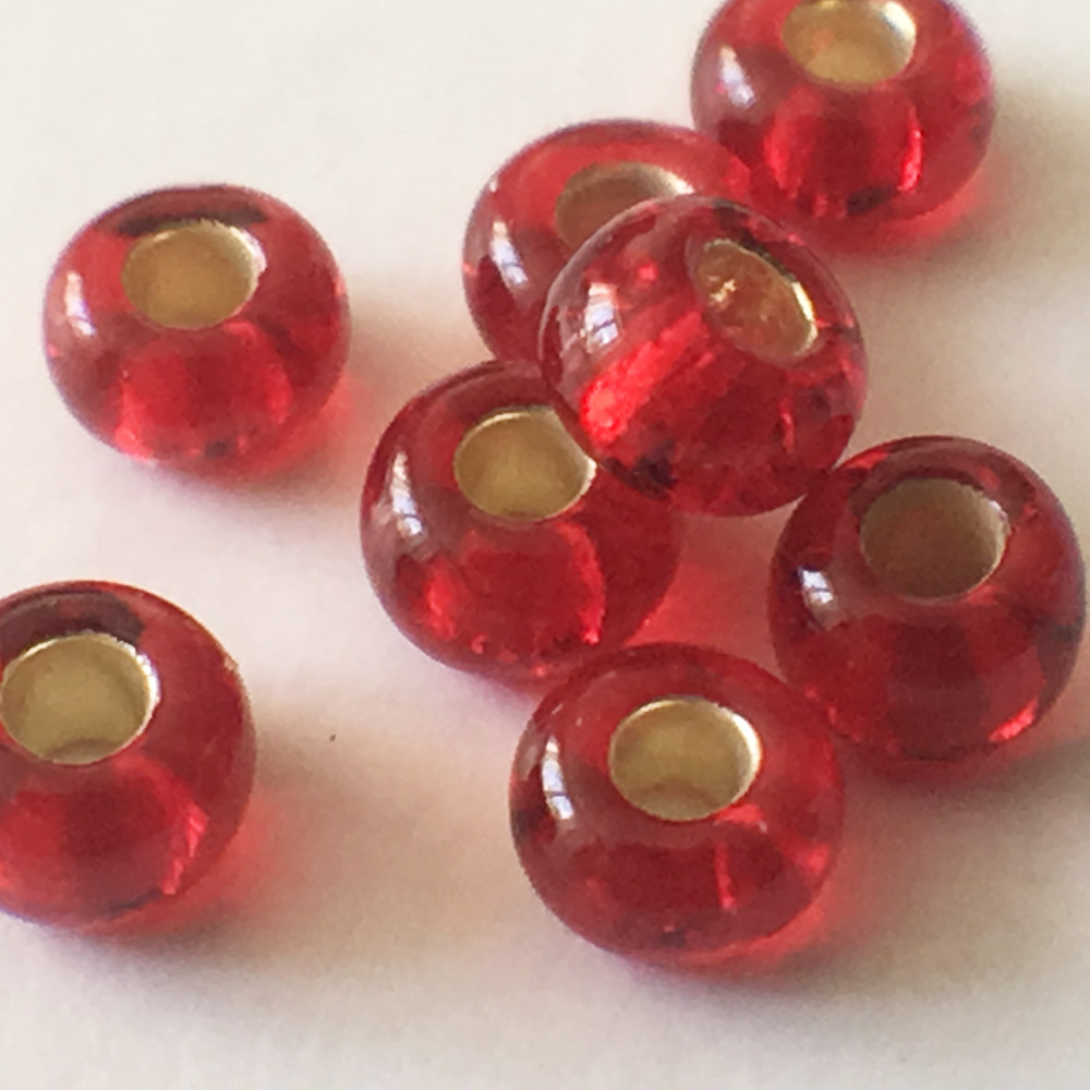 Rocailles 9/0 Rubinröd folie Broderipärlor 4500