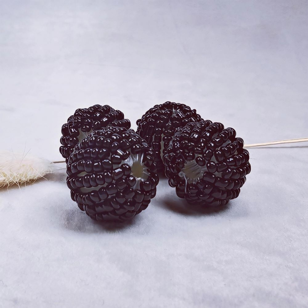 Pärlklädd boll i lila, diameter 20 mm 4 st - 2