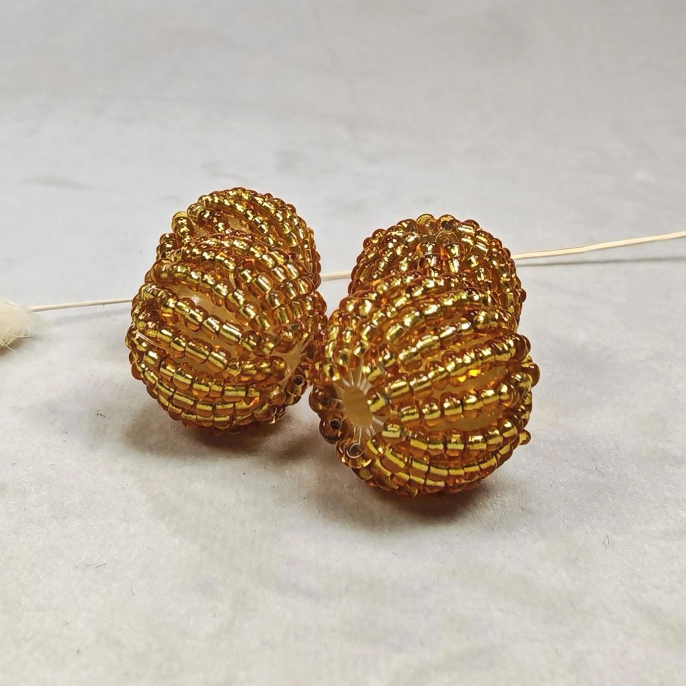 Akrylpärla pärlklädd boll 20 mm guld 4 st - 2