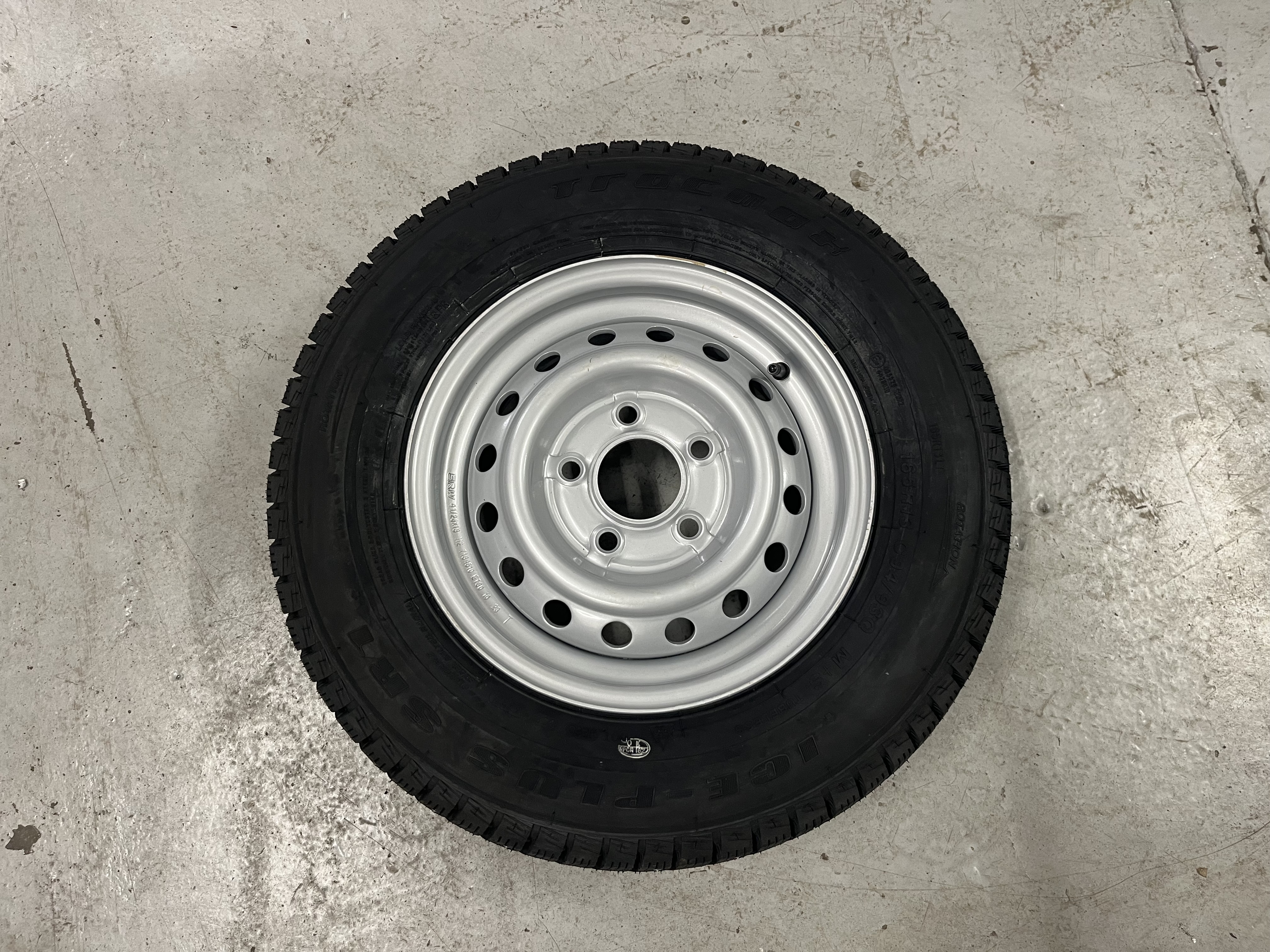 Dubbhjul 165/80 R13 C8 5 bult - 2