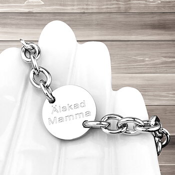 Klassiskt Armband "Älskad Mamma" rund bricka