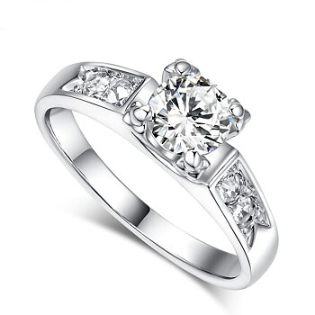 Ring med Austrian Crystals och i 925 Sterling Silverplätering