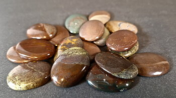 Indisk No Worry Stone /Bekymmer Sten, 35mm - Rödbrun Jaspis