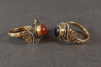 Bronsring med Rund Cabochon