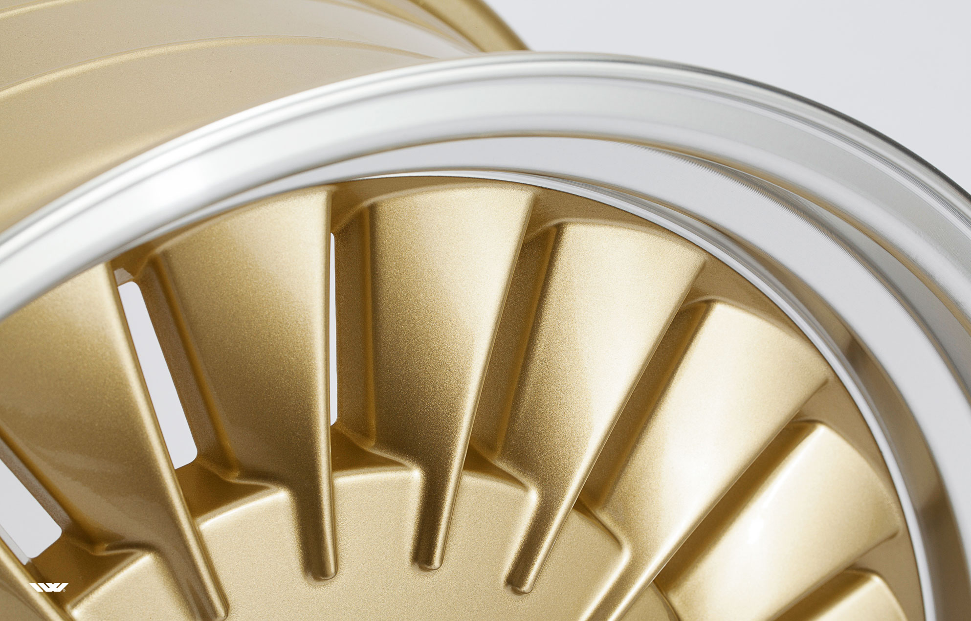 18" Ispiri CSR1D Vintage Gold/polished 5x112 - 7