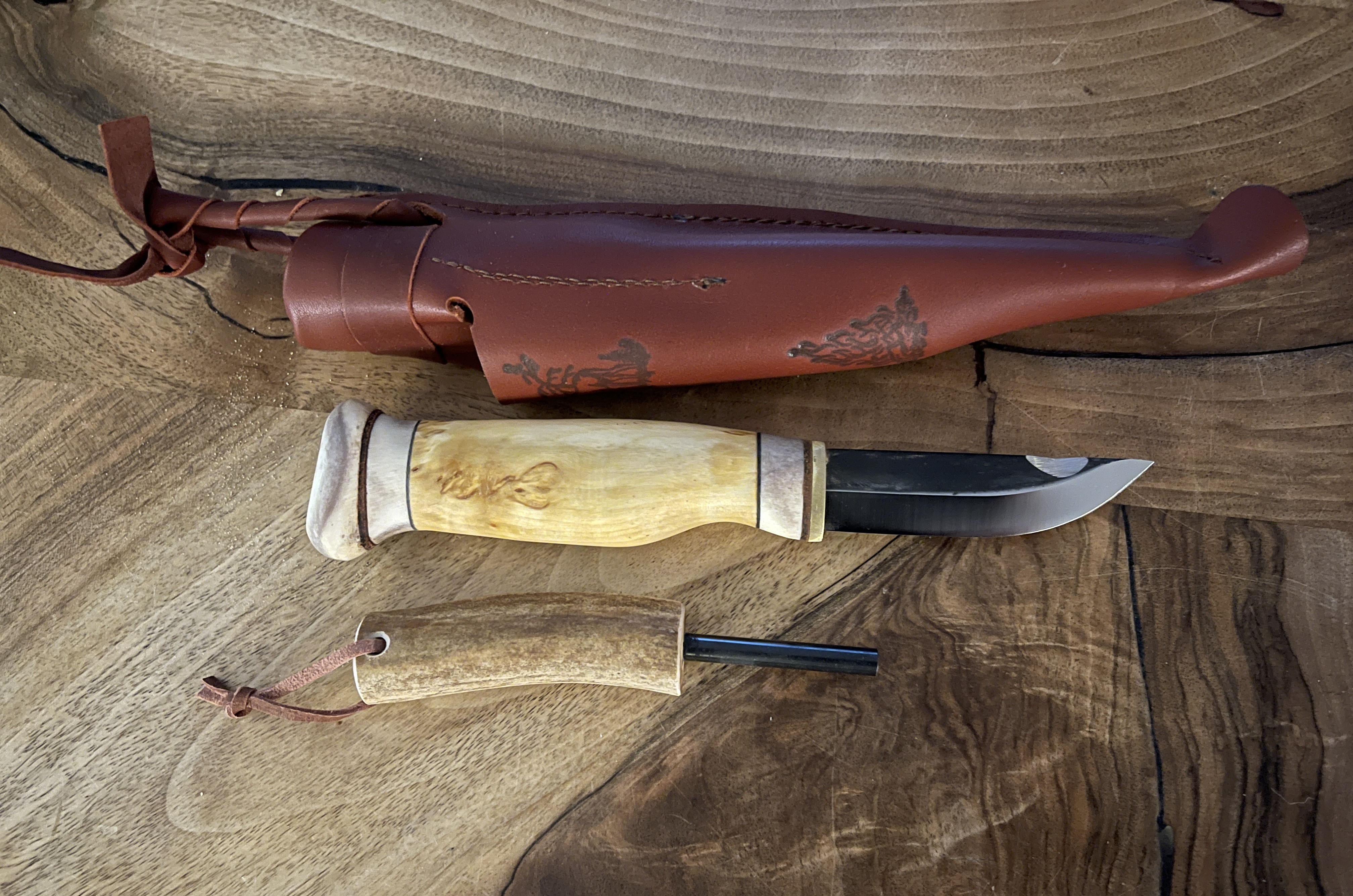 Kniv med tändstål 7.7cm älg - 2