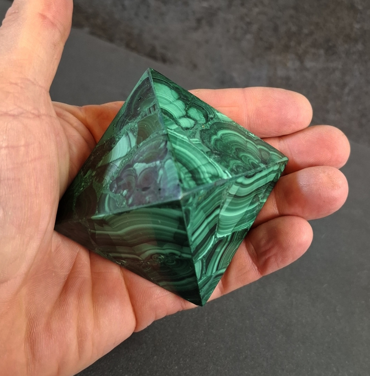 Malakit Pyramid, 6cm - 3
