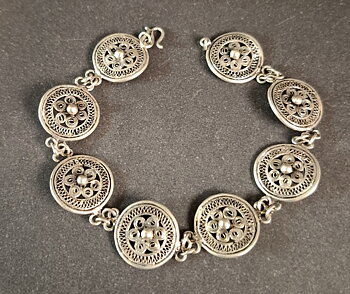 Lao Artisan ( Hill tribe) Armband i Silver