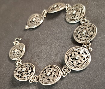 Lao Artisan ( Hill tribe) Armband i Silver