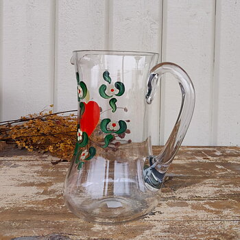 Kanna i glas bemålad