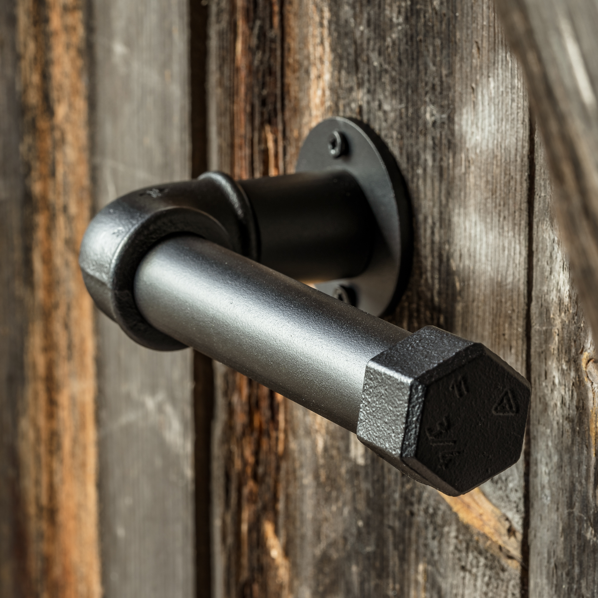 Toilettenpapierhalter in der Farbe Mattschwarz