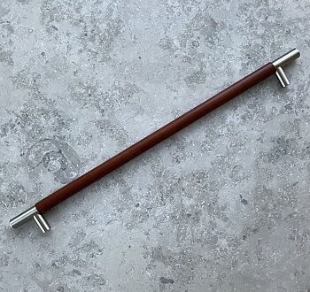 Läderhandtag Bar Skin 320 - Brun Antik/Rostfri finish