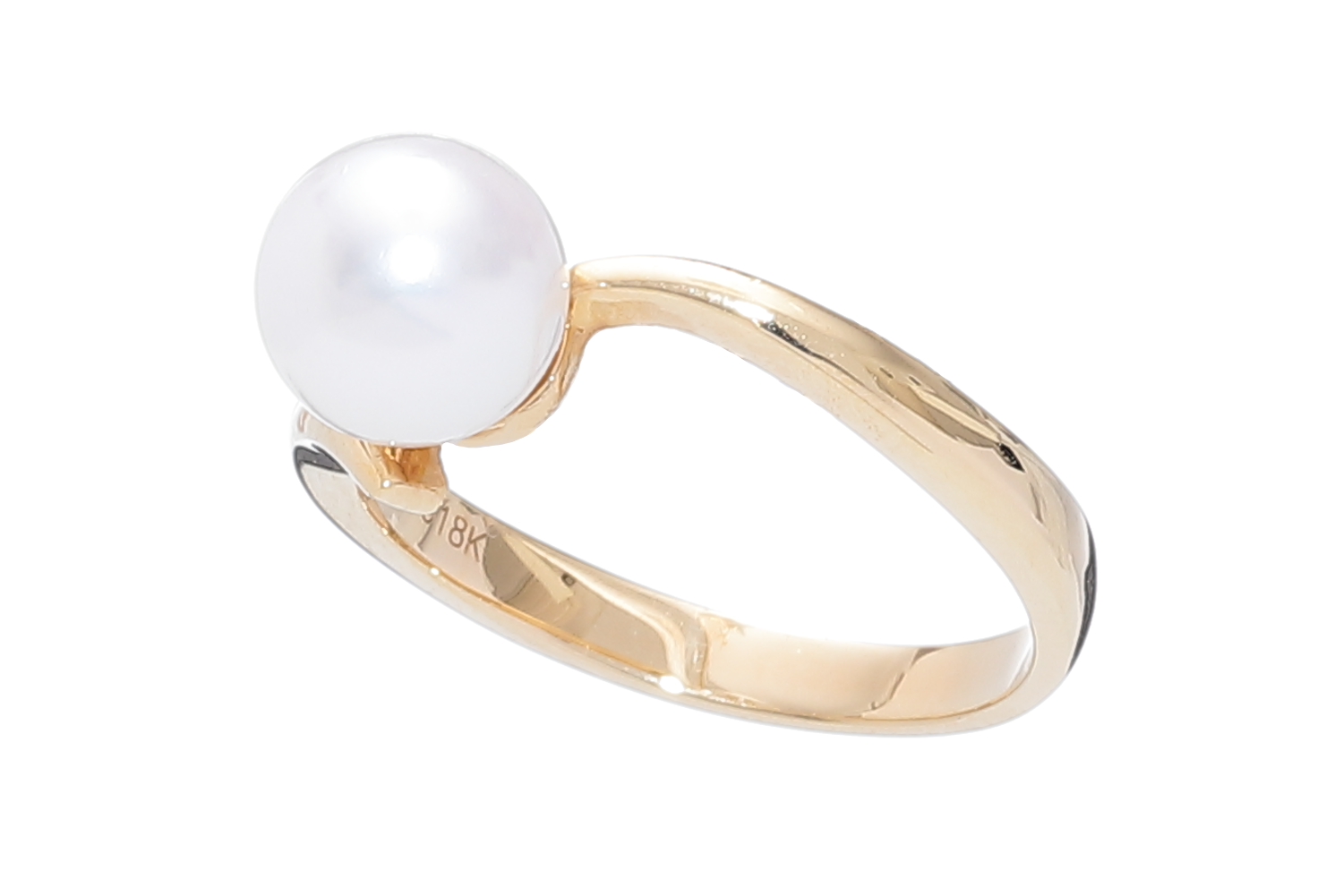 Akoya pearl ring set in gold - 4
