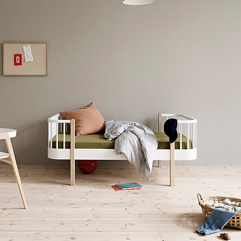 Juniorsäng Wood Collection vit/ek Oliver Furniture 