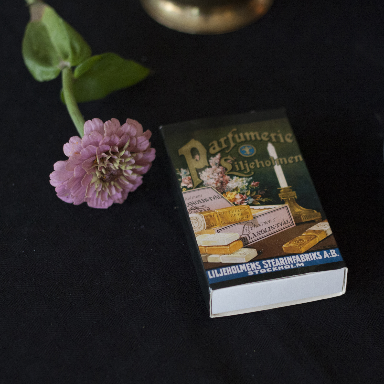 Perfumerie matchbox - 3