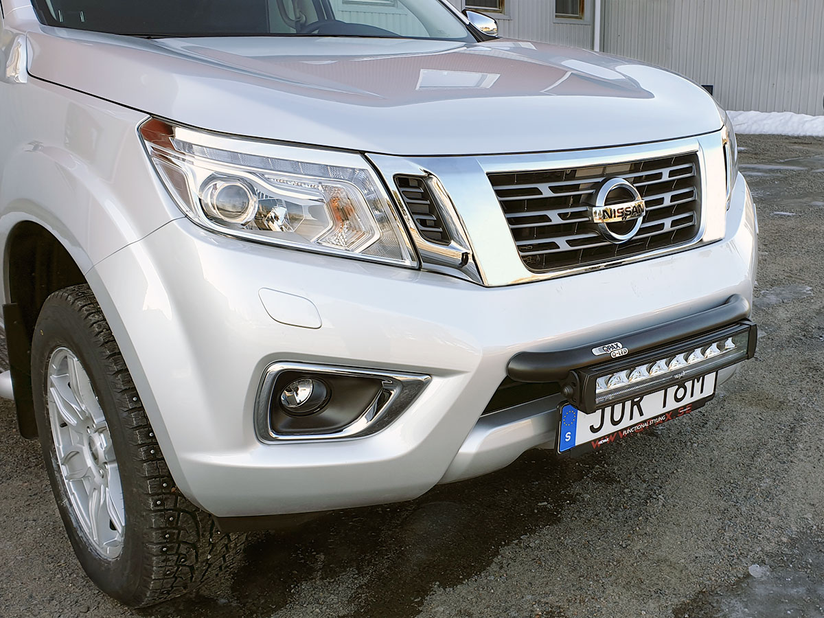 Q-LED Nissan Navara NP300 16-21 | Beslag til LED Bar