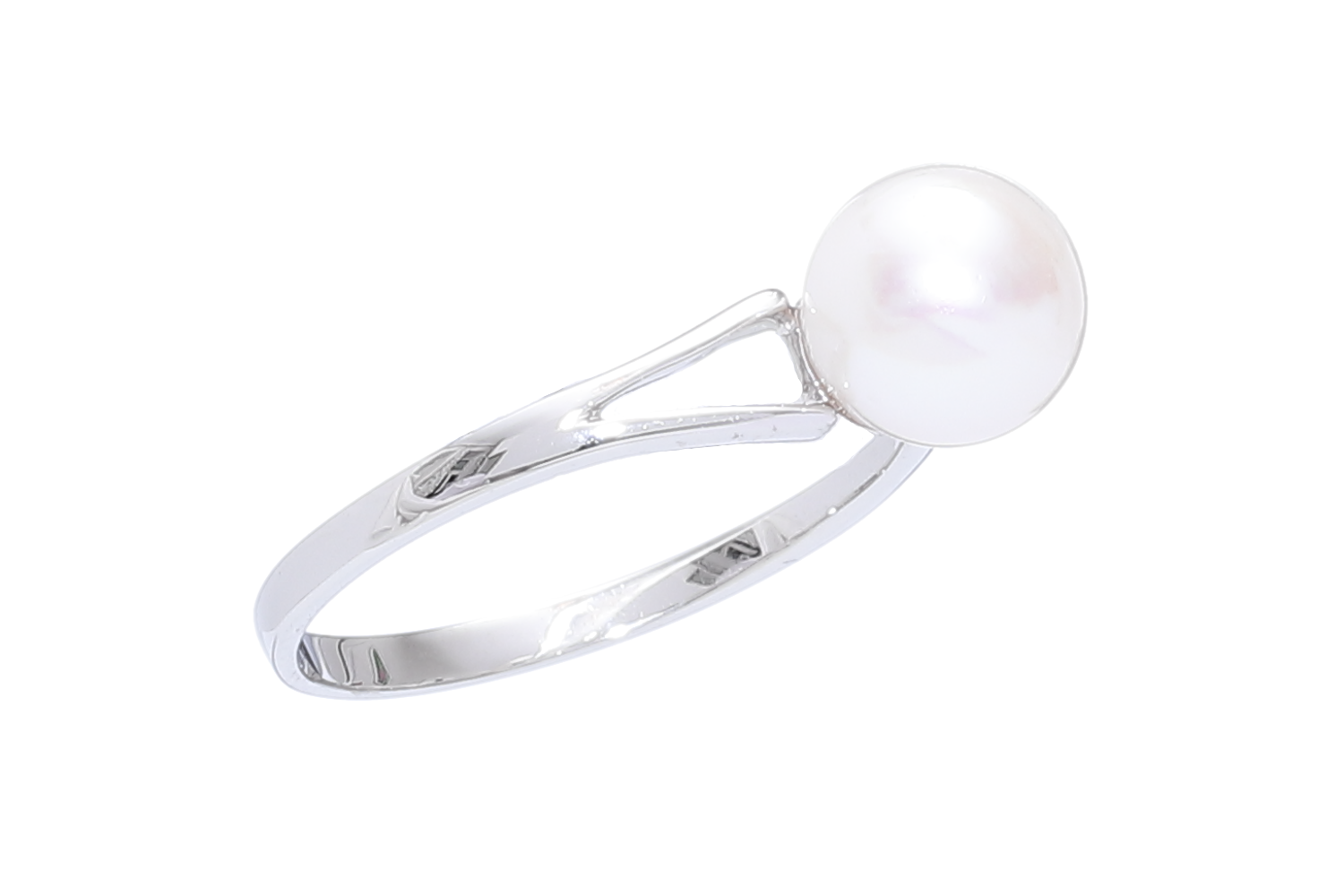 Akoya pearl ring set in white gold