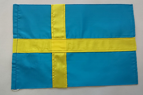 Table flag Sweden 16x24 cm sewn