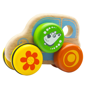 Värikäs puinen leluauto