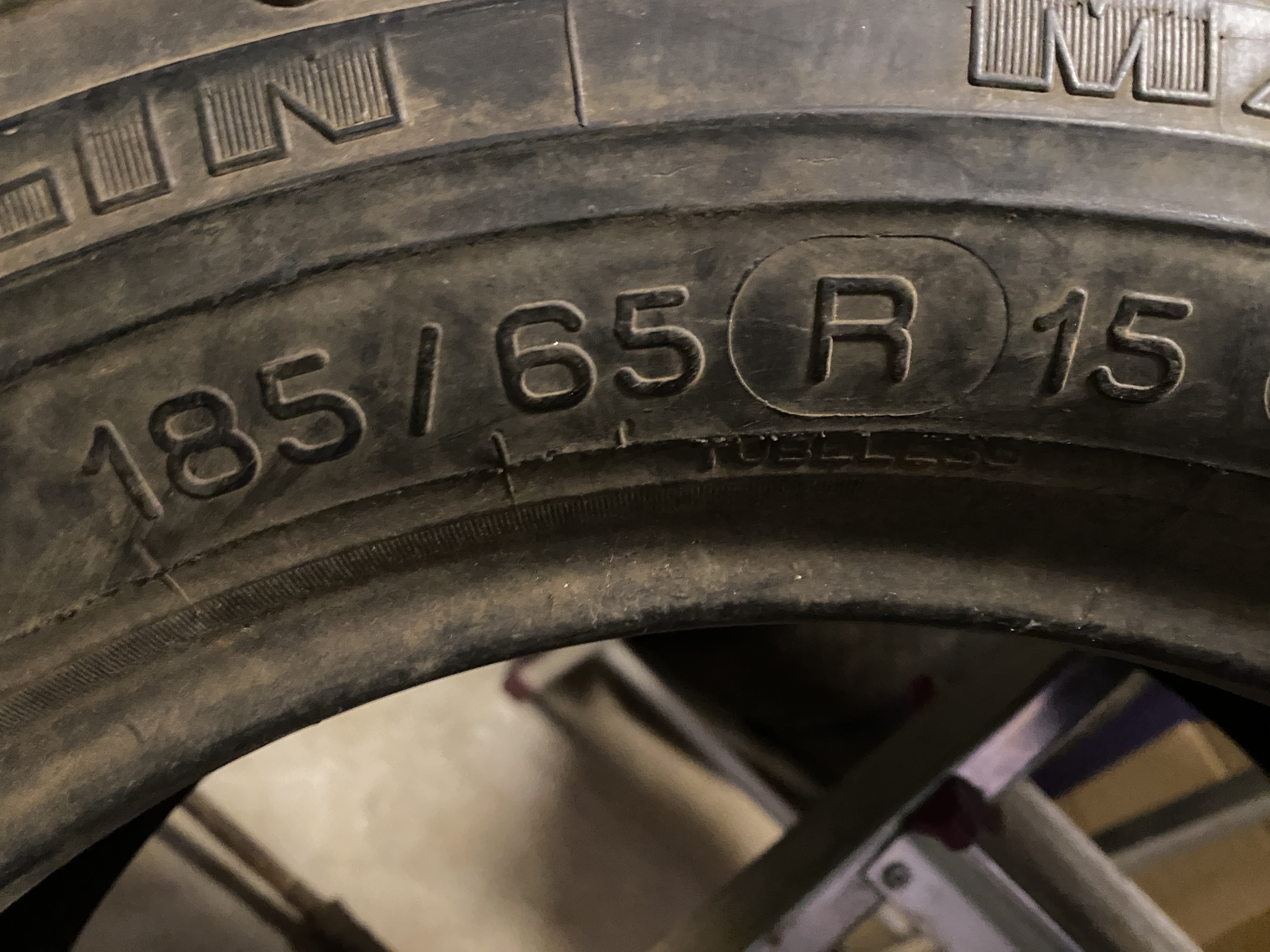 Michelin 185/65-15 - 2