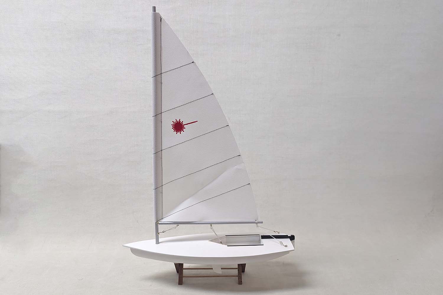 Laser segelbåt 25x40 cm