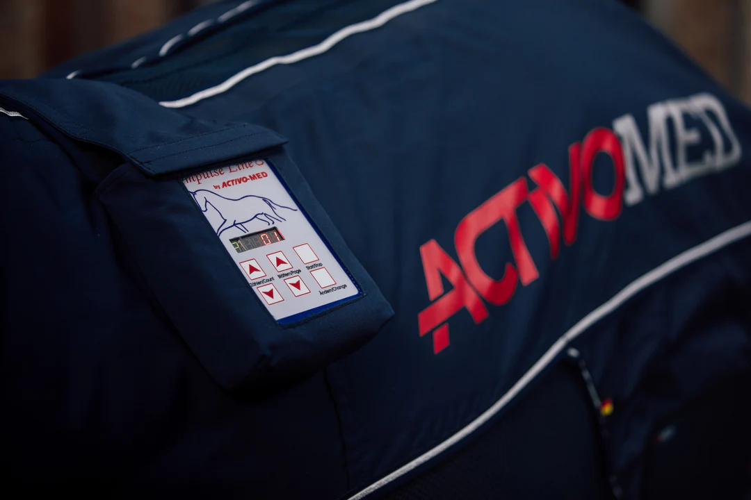 ActivoMed magnet- og massasjedekken – komplett med beinskinner - 2