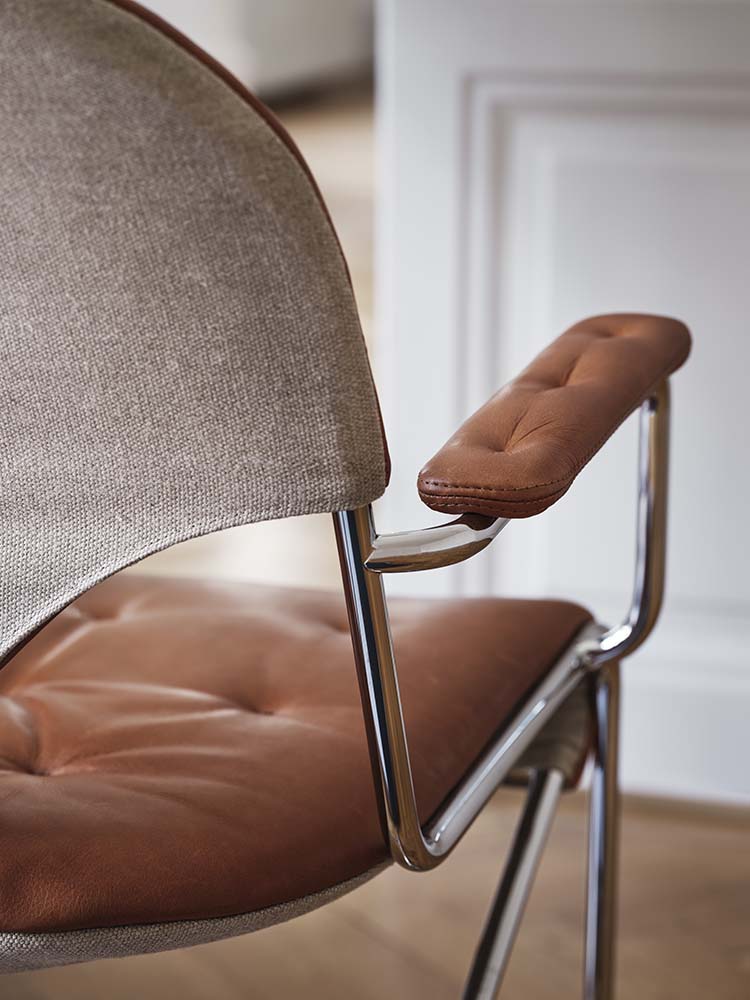 Sam Armchair - Chrome stand (Leather several choices) - Dux  - 7