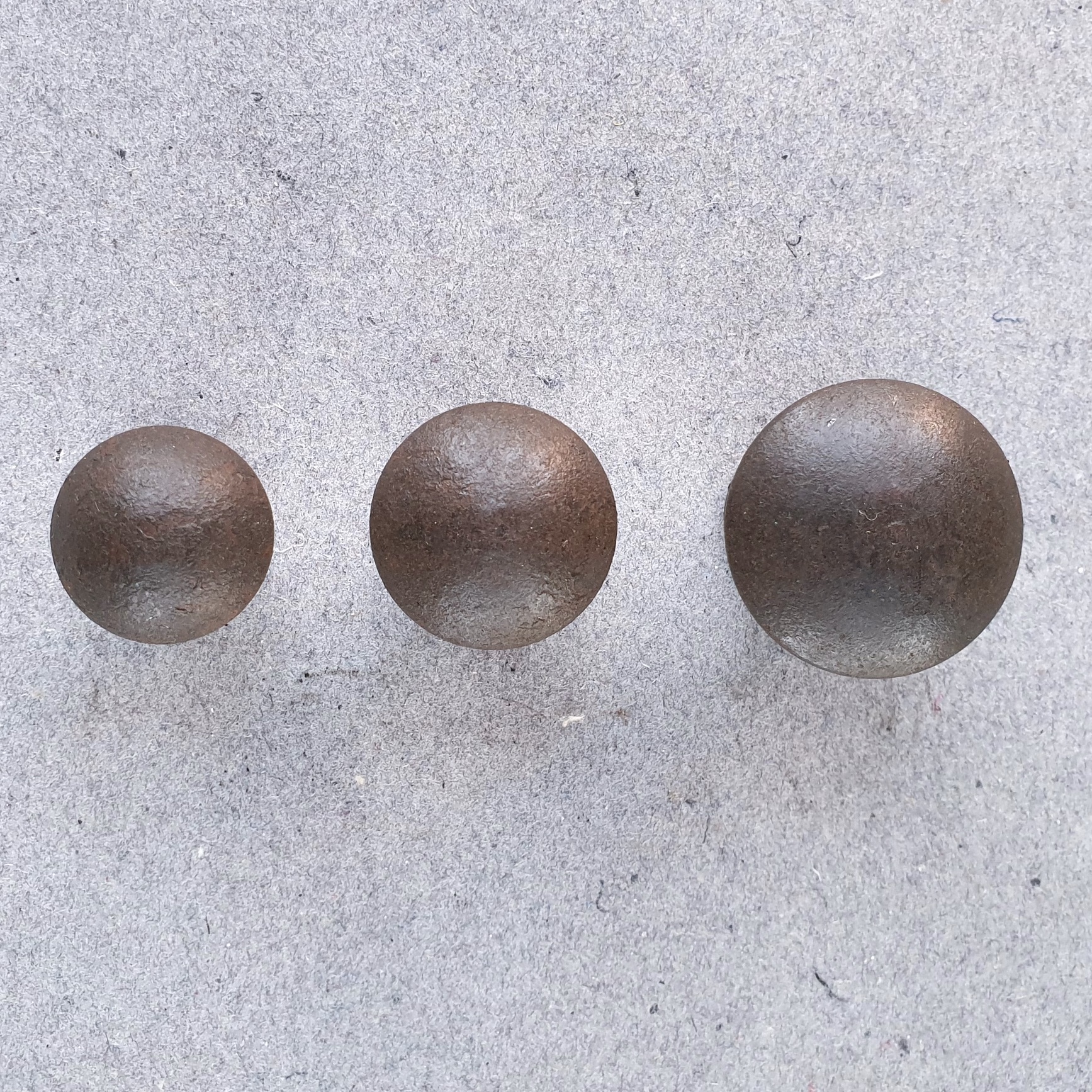 Iron knob, size S-M-L - 3