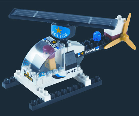Legohelikopter med soldrivet rotorblad