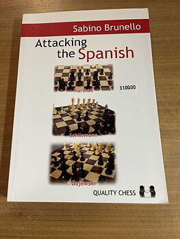 Antikvariskt - Attacking the Spanish av GM Sabino Brunelllo