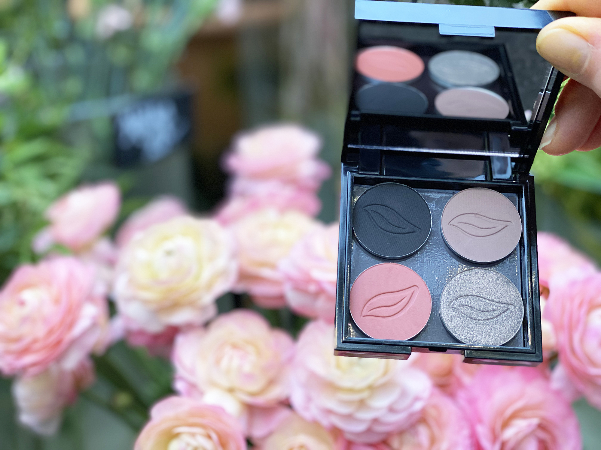 Eyeshadow 04 Black - Puro BIO Cosmetics - 4