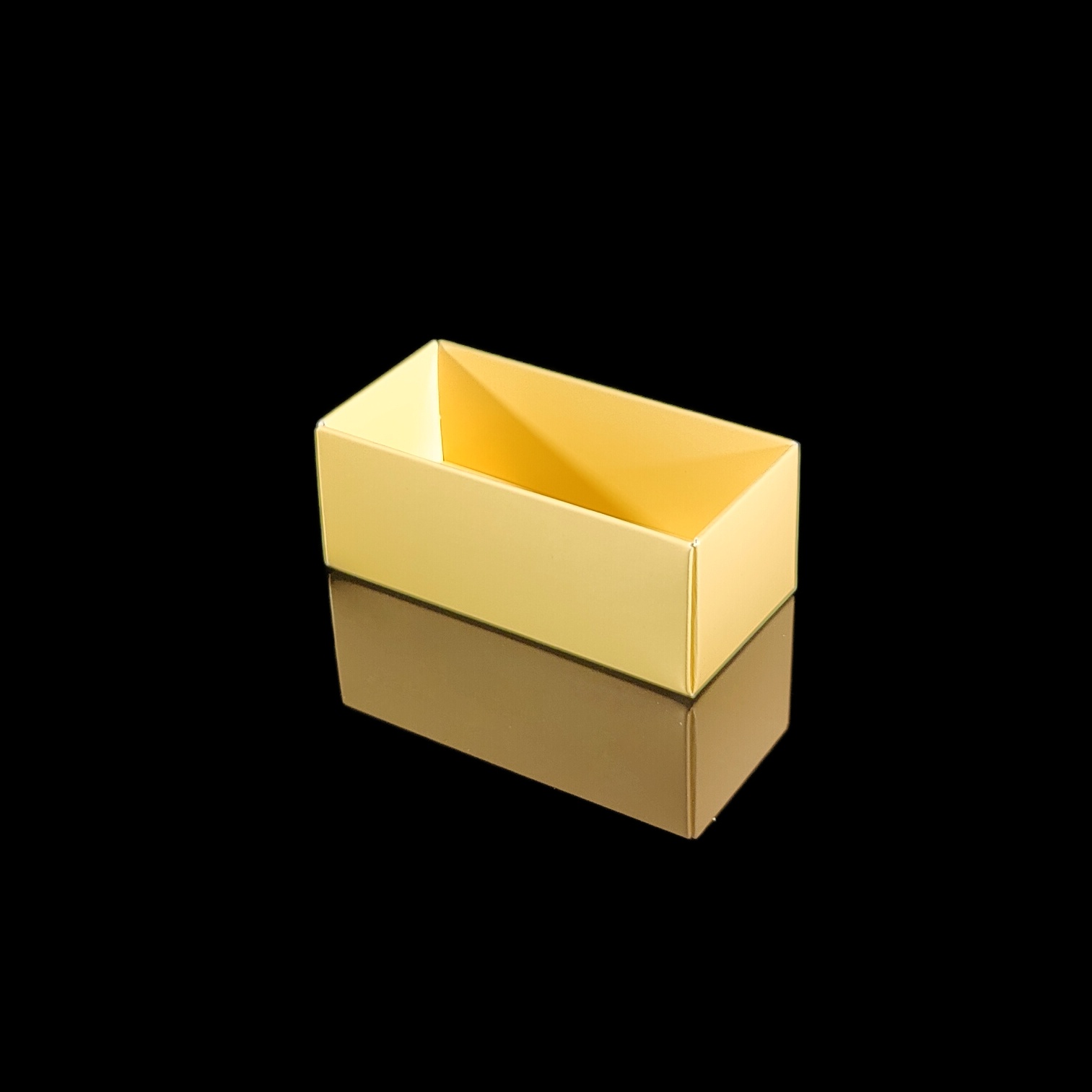 Botten till 2-bitars pralinask, creme