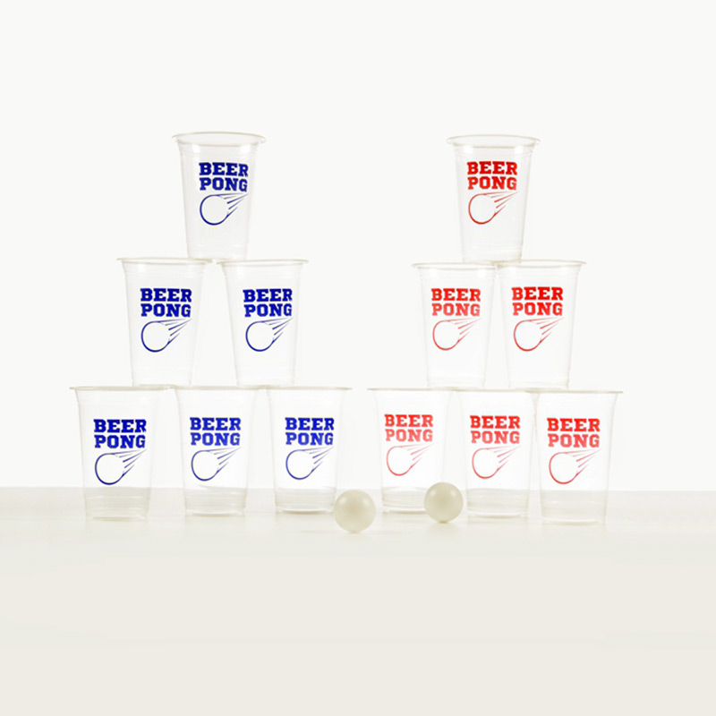 Beer Pong Kit blåa och röda muggar och pingisbollar