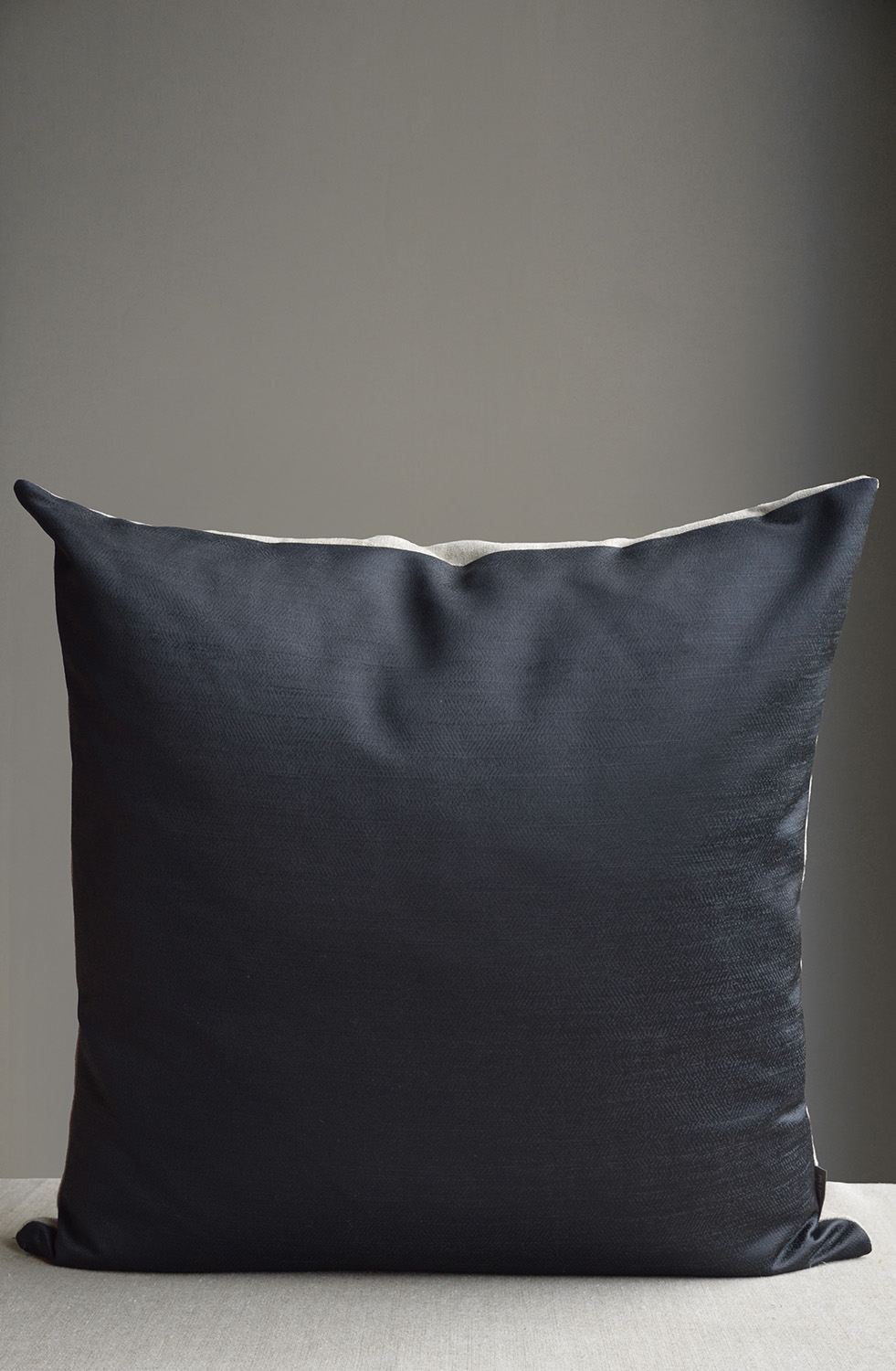 Kudde Tweed/Lin Svart 60X60 