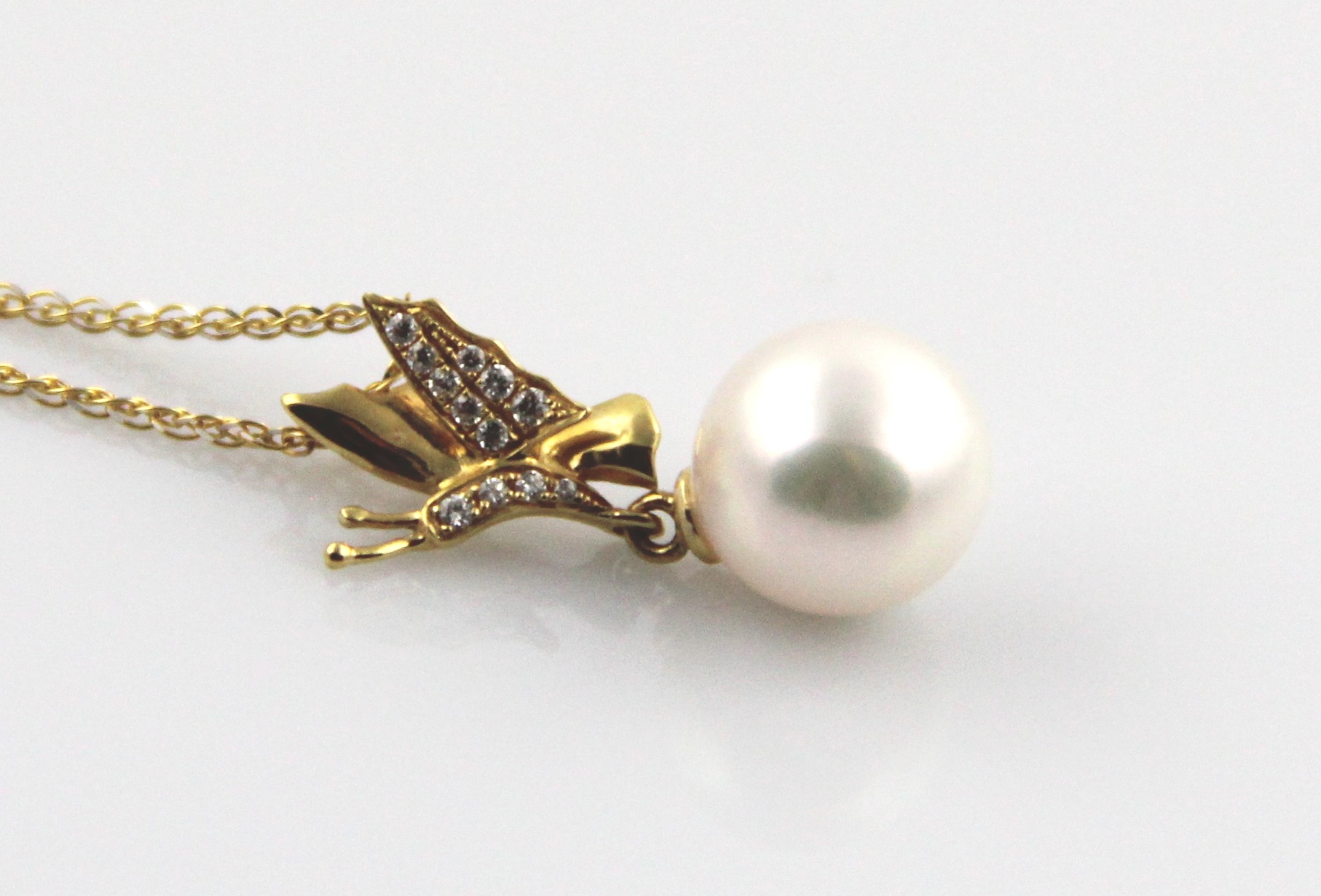 Akoya-Perlenanhänger in AAA-Qualität mit Gold und Diamanten von 9 mm - 2