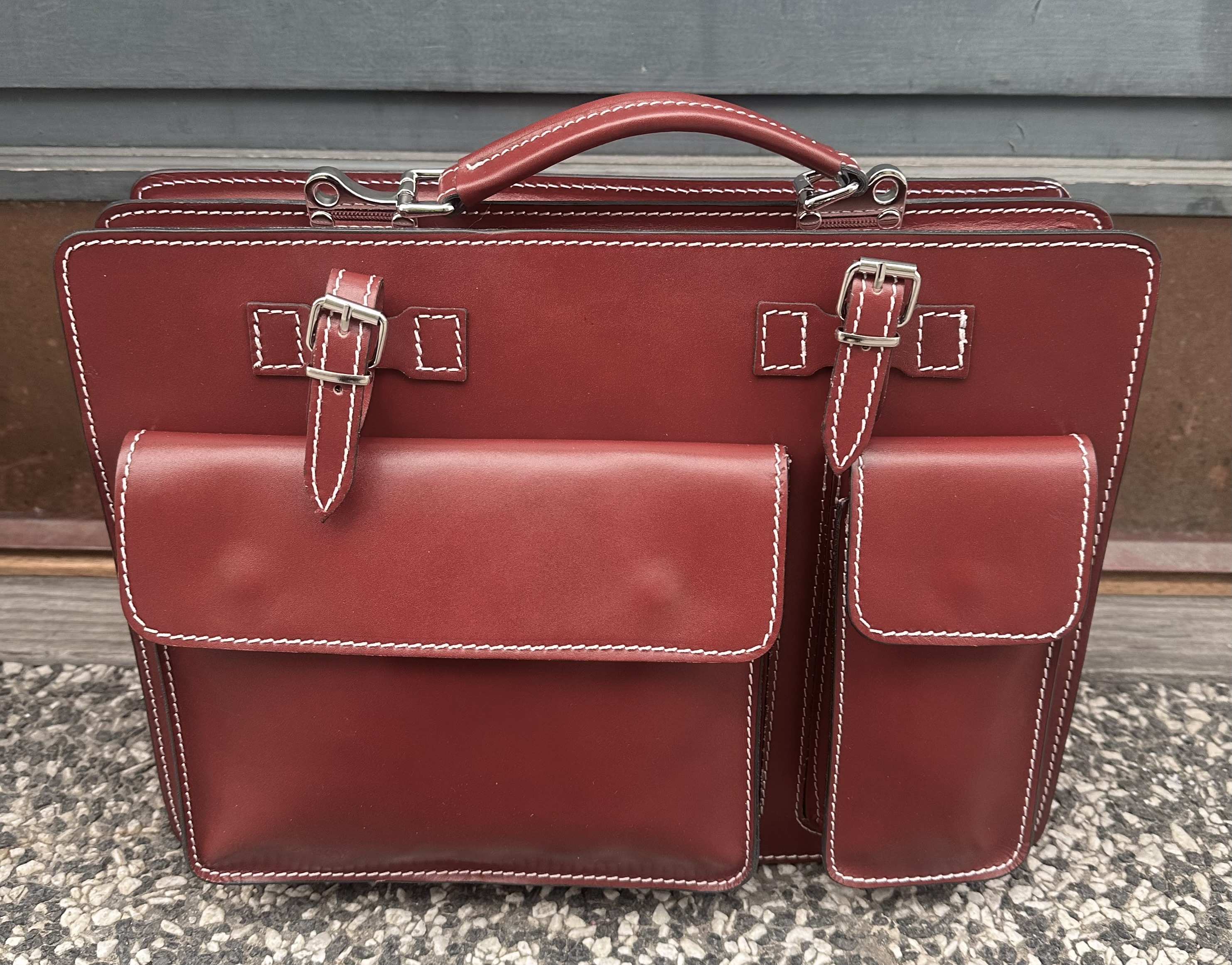 Boxväska storlek  39x29x11, STOR, röd