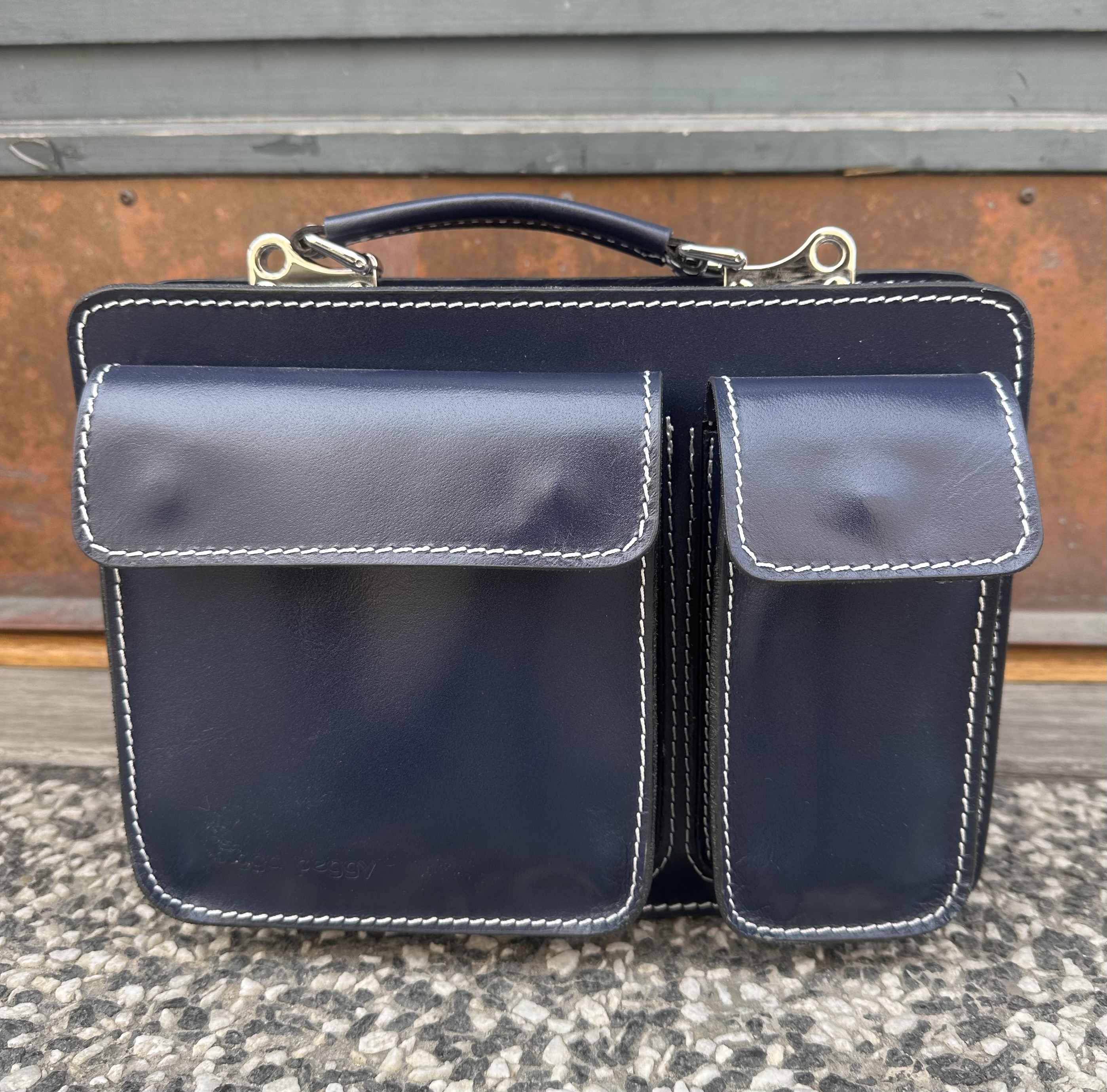 Boxväskan storlek 27x20x11, LITEN -Välj färg: - 2