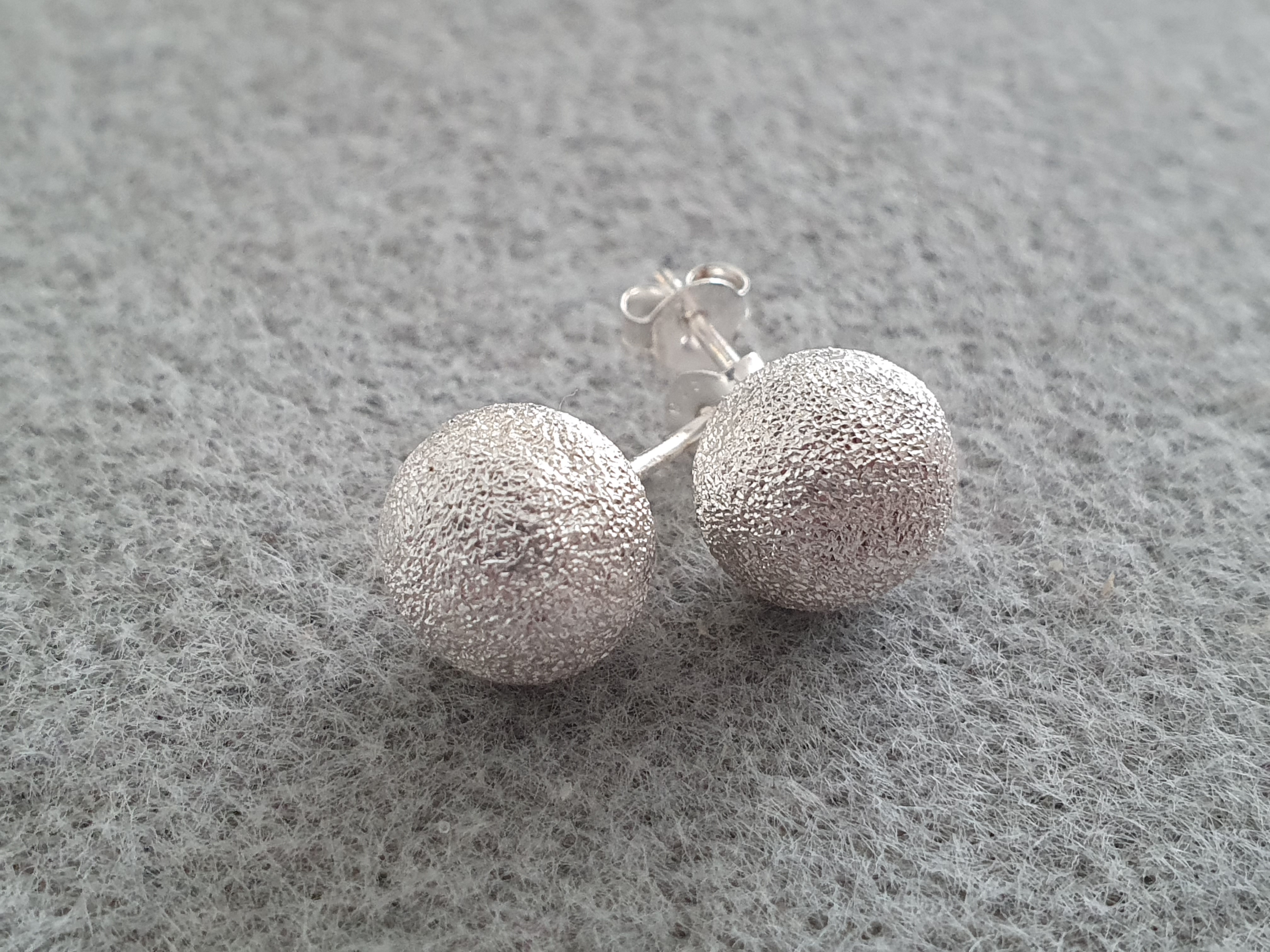 Glitterkula 10 mm, örstick, 925-silver