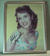 DEBBIE REYNOLDS Signerat foto i ram