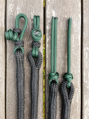 Split reins with rope connectors and rope poppers