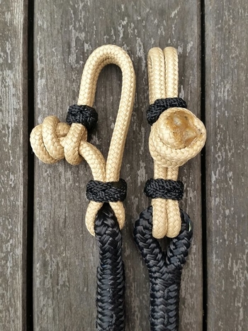 Loop reins with rope connectors and middle marker - 10 mm, 2,40 m, Black