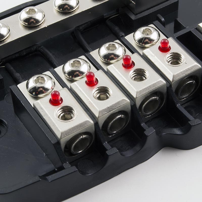 4 Connect 4-FB420 +/- fuseholder 2x50/4x20mm2 - 4