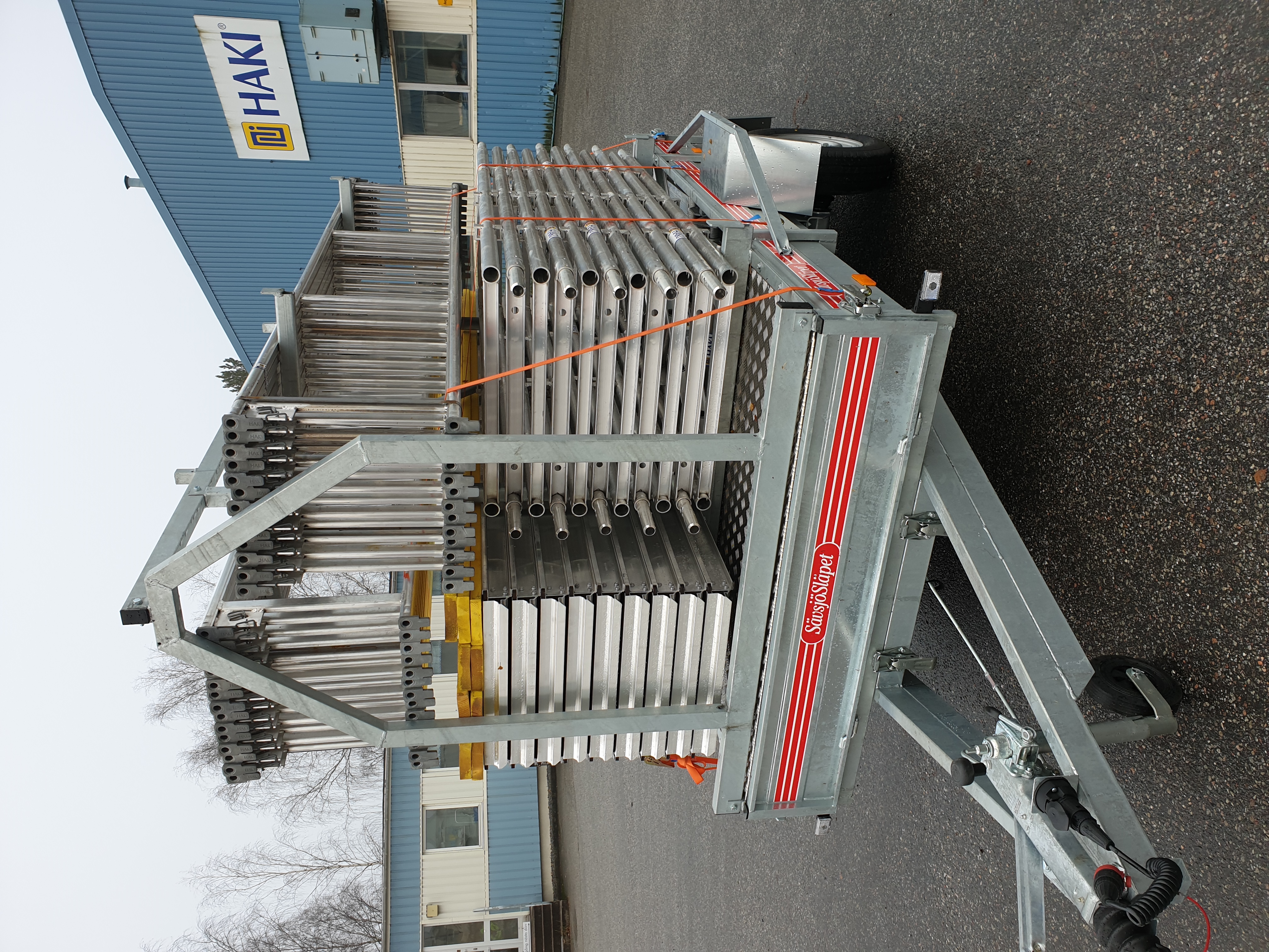 HAKI Ram aluminium på släp 123m2