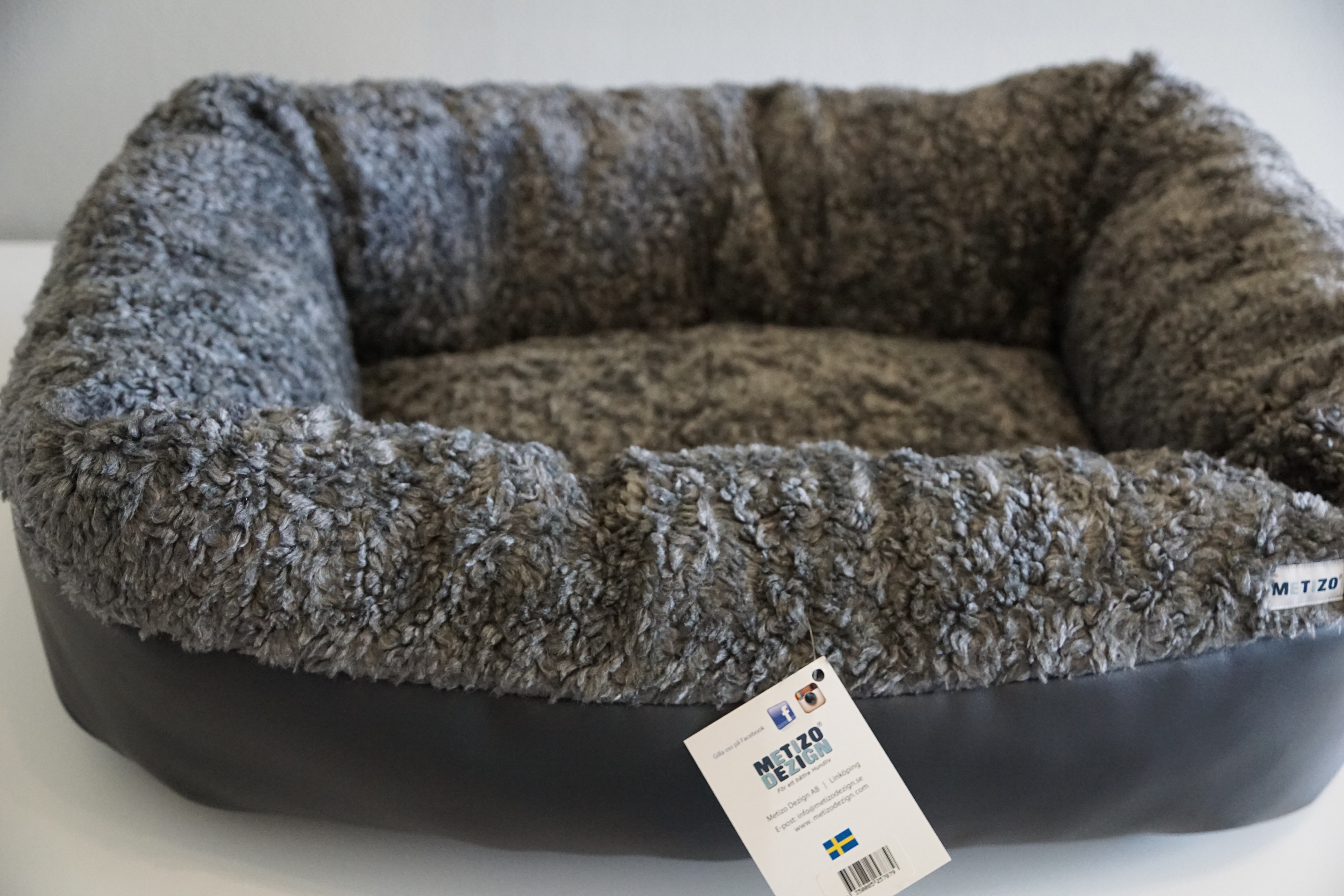 Metizo Dezign Bed Gray Rectangular