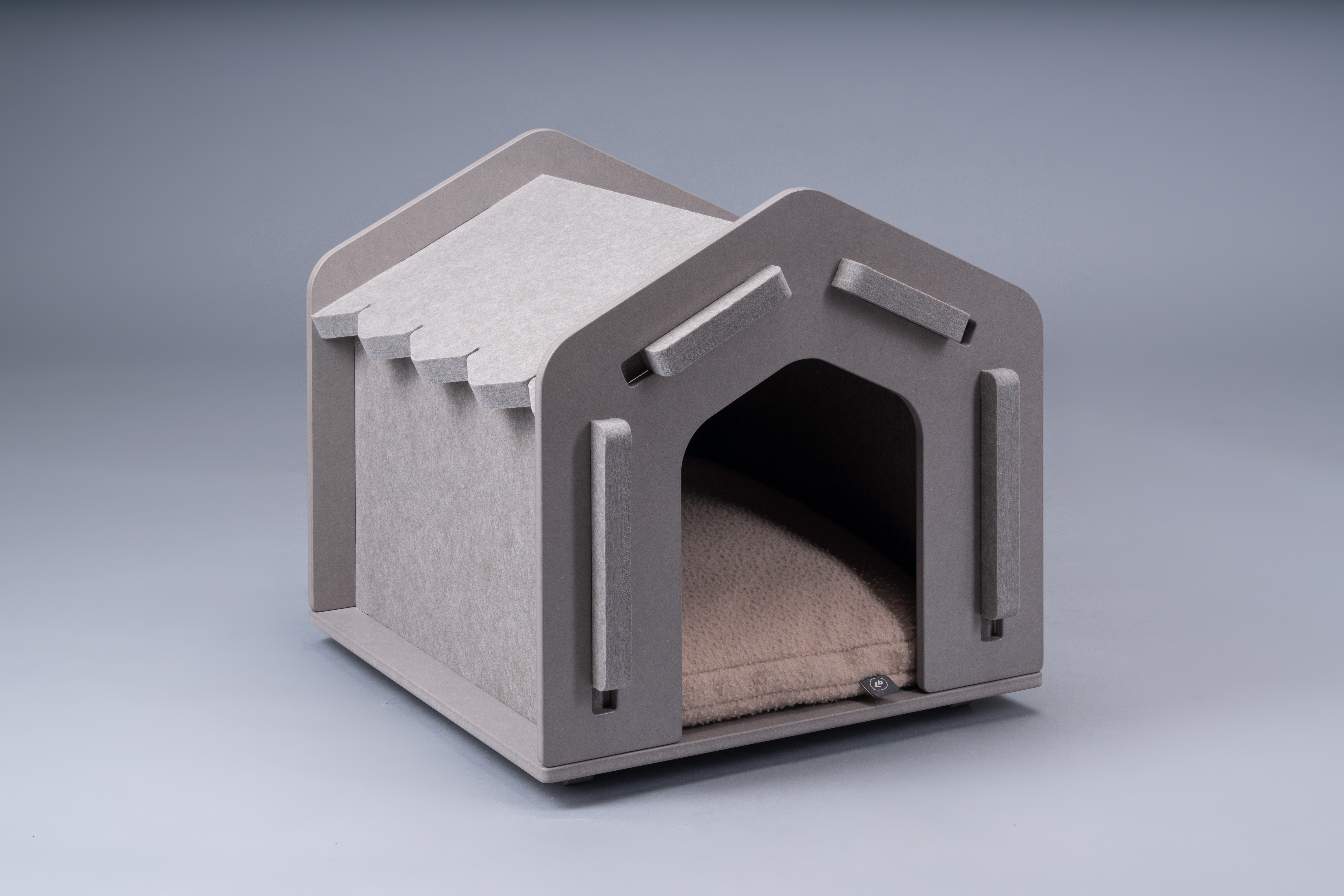 Pillow Villa Dog And Cat House