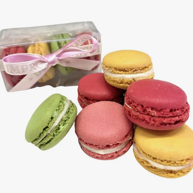 Dolci Impronte Dog Bone Macarons 