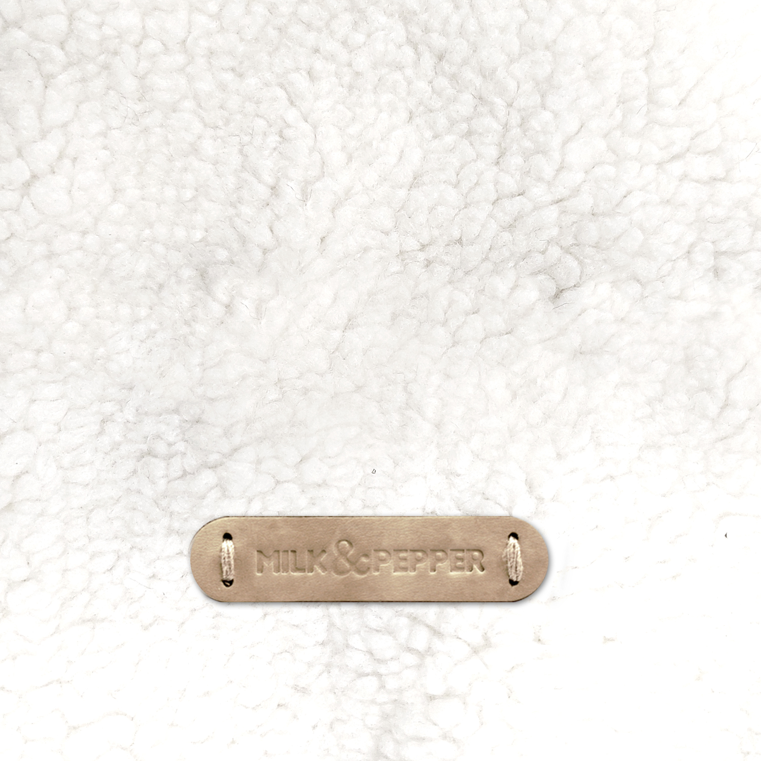 Milk & Pepper Fjord Donuts Fourrure Mouton Blanc Dog Bed - 3