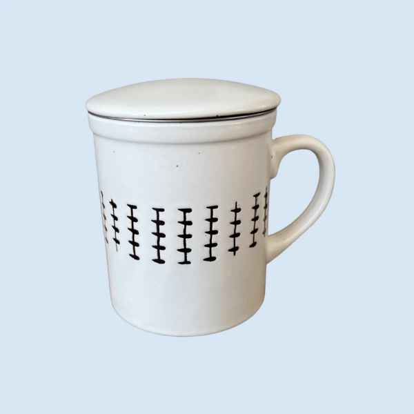 Mug Gura (Cream) with Lid and Tea strainer.