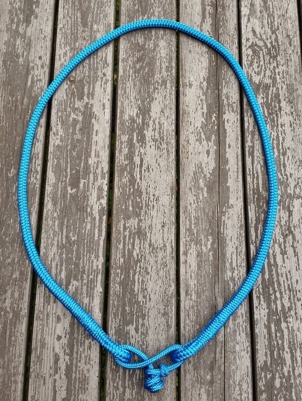 Halsring med repfäste